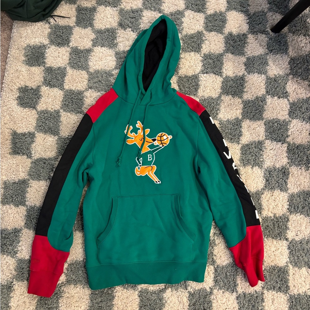Mitchell & Ness Milwaukee Bucks Throwback Hoodie